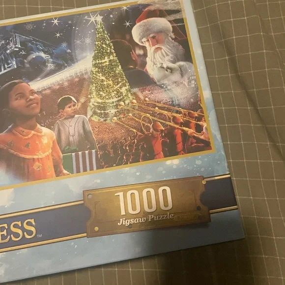 Warner Bros. The Polar Express Puzzle - Blue and Gold - Picture 3 of 9